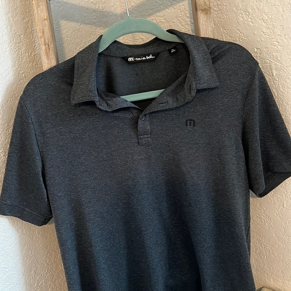 Men’s Travis Mathew golf polo shirt size small